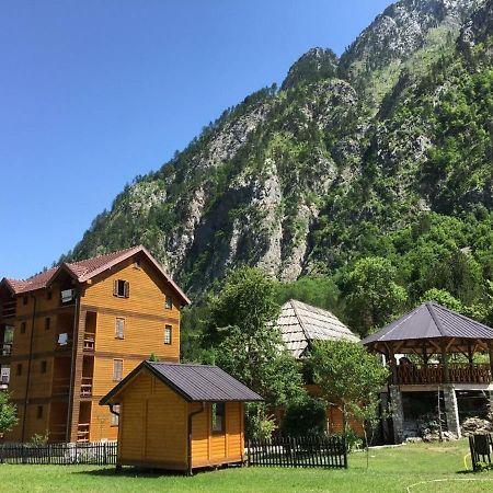 Rezidenca: Quku I Valbones Hotel Exterior foto